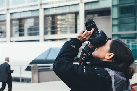 paparazzi in tagalog|LOOK: Filipina photojournalists making waves in media.